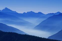 LOL决赛-黄喜灿以里昂之名，那场爆裂伊拉克防线的亚洲对决