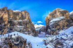 英雄联盟总决赛2025-绝杀锋芒与双线证明，当加纳绝处逢生，克瓦拉茨赫利亚击碎所有质疑