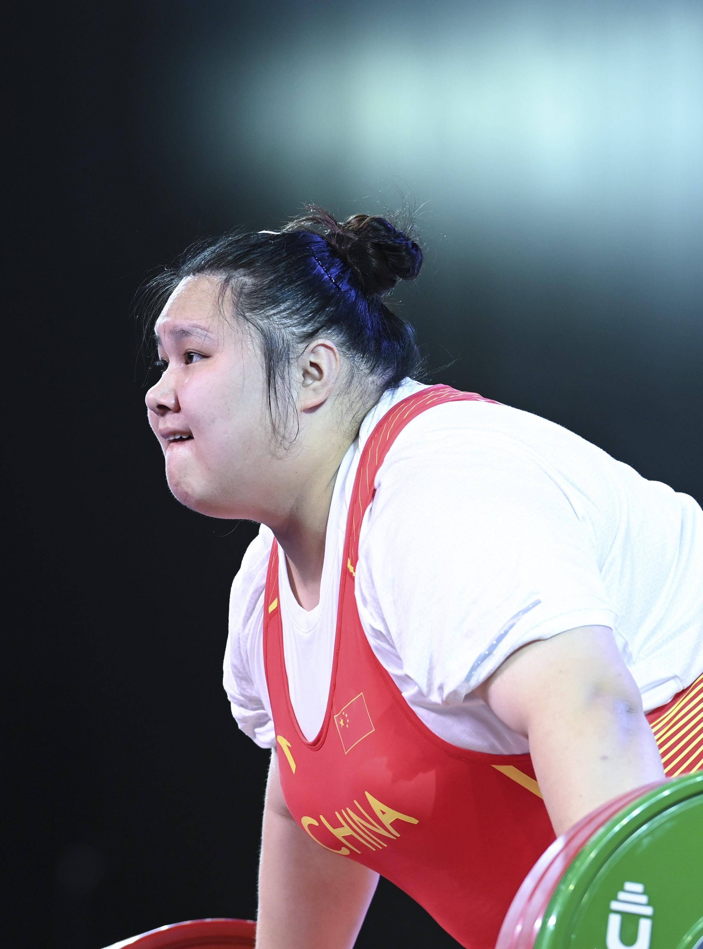 安道尔游泳选手打破记录获金牌! 安道尔游泳选手打破记录获金牌!