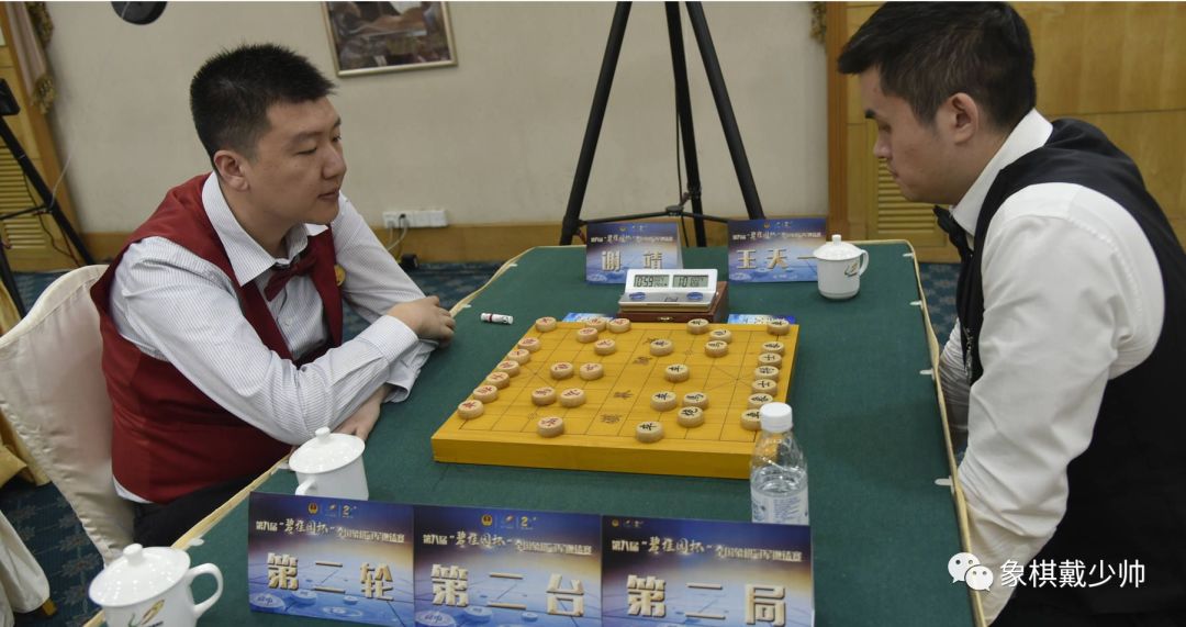 比赛中出现一场激烈对攻，场面精彩纷呈