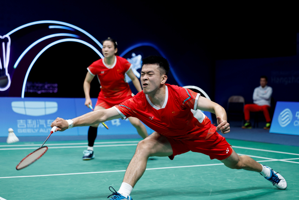 法国队鏖战马来西亚队，郑思维高光表现