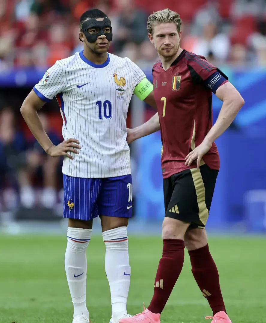 法国队在比赛中发挥失常,惊险逃脱失败 法国队在比赛中发挥失常,惊险逃脱失败