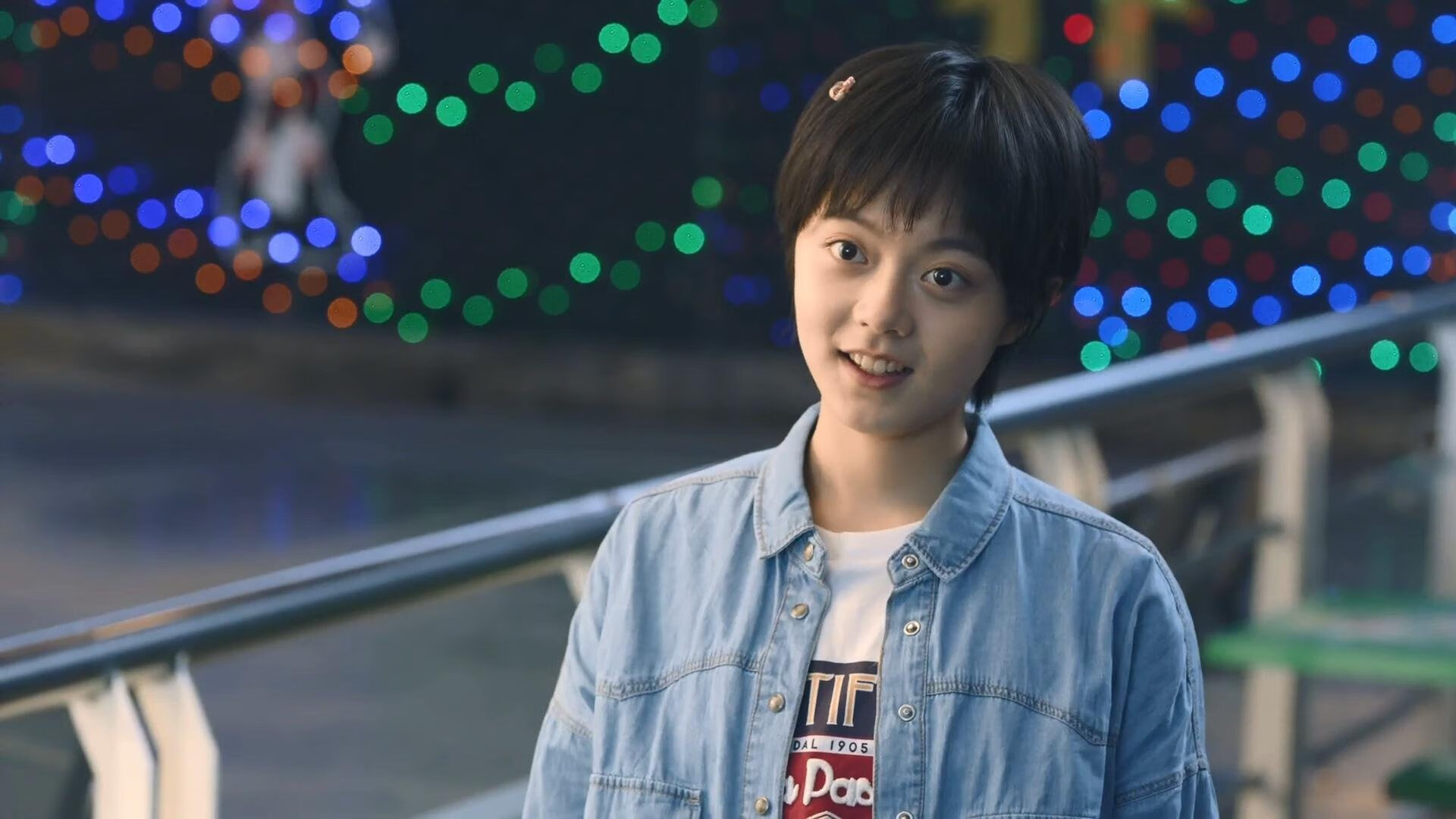 绿茵场与篮球馆的平行叙事，那一夜，热血在两种时空高能共振