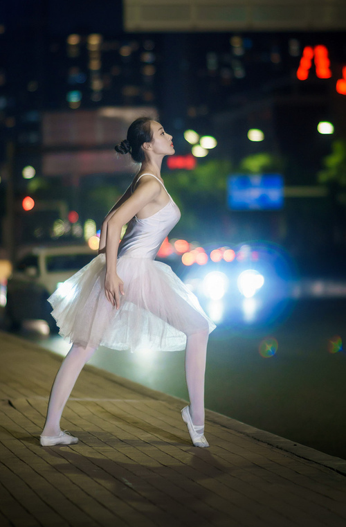 冰岛逆转风暴,连续得分压制韩国,蒂亚戈终成关键先生