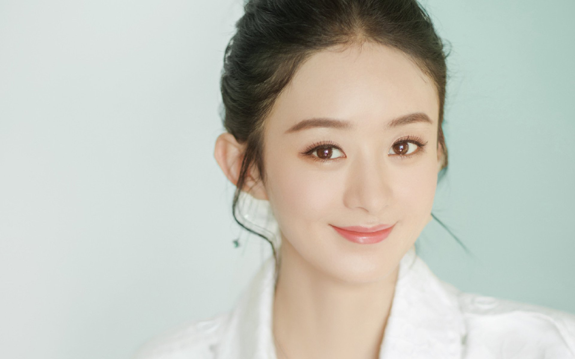 篮球天赋点燃足球圣殿，欧冠淘汰赛之夜的意外访客